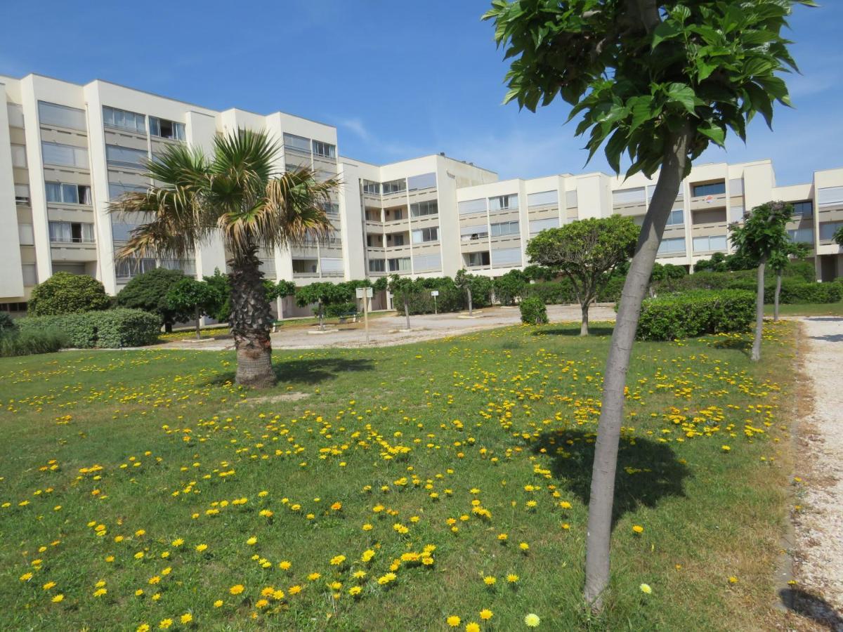 Ground Floor Studio With Access To Beach And Pool Le Barcares Exterior photo